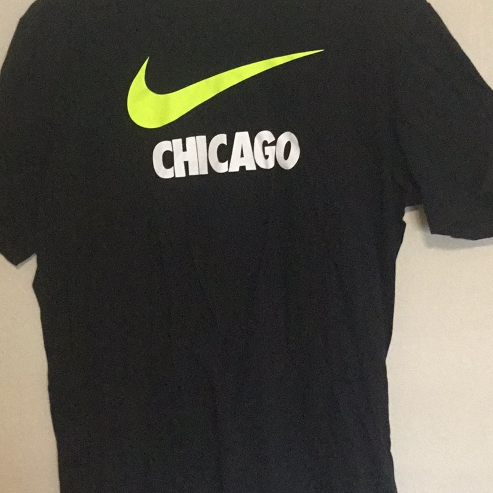 Nike Chicago men’s tee shirt.